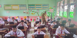 Asesmen Tingkat SD di Konawe Utara Dimulai, Kadis Dikbud Pantau Langsung Kesiapan Sekolah Asesmen Tingkat SD di Konawe Utara Dimulai, Kadis Dikbud Pantau Langsung Kesiapan Sekolah