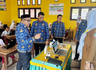 Kadis Dikbud Konawe Utara Pantau Kelancaran Asesmen Tingkat SD Kadis Dikbud Konawe Utara Pantau Kelancaran Asesmen Tingkat SD