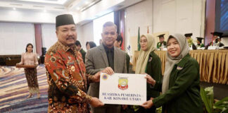 Pemda Konawe Utara Berikan Beasiswa kepada Mahasiswa STIE 66 Kendari Pemda Konawe Utara Berikan Beasiswa kepada Mahasiswa STIE 66 Kendari