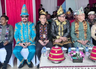 Sekda Konawe Utara Hadiri Puncak HUT ke-194 Kota Kendari Sekda Konawe Utara Hadiri Puncak HUT ke-194 Kota Kendari