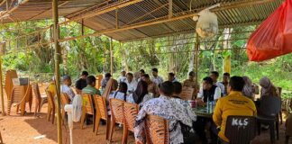 Kabar Duka dari Konawe Utara, PGRI Beri Bantuan ke Keluarga Kepala Sekolah SDN 7 Landawe Kabar Duka dari Konawe Utara, PGRI Beri Bantuan ke Keluarga Kepala Sekolah SDN 7 Landawe