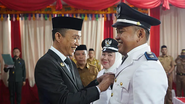 Bupati Konawe Utara Lantik Kepala Desa Antar Waktu, Ingatkan Prioritas Pembangunan dan Program Nasional