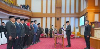 Gubernur Sultra Lantik Pejabat Tinggi Pratama dan Serahkan Surat Perintah Tugas Perangkat Daerah Gubernur Sultra Lantik Pejabat Tinggi Pratama dan Serahkan Surat Perintah Tugas Perangkat Daerah