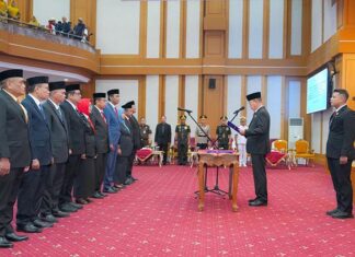 Gubernur Sultra Lantik Pejabat Tinggi Pratama dan Serahkan Surat Perintah Tugas Perangkat Daerah Gubernur Sultra Lantik Pejabat Tinggi Pratama dan Serahkan Surat Perintah Tugas Perangkat Daerah