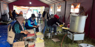 Dinsos Kendari Dirikan Dapur Umum untuk Korban Banjir Lepo-Lepo Dinsos Kendari Dirikan Dapur Umum untuk Korban Banjir Lepo-Lepo