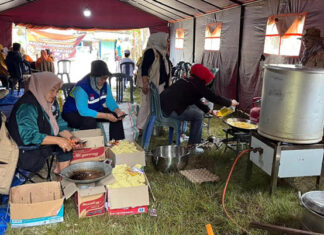 Dinsos Kendari Dirikan Dapur Umum untuk Korban Banjir Lepo-Lepo Dinsos Kendari Dirikan Dapur Umum untuk Korban Banjir Lepo-Lepo