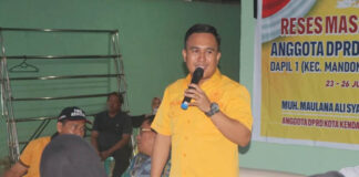 Warga Mandonga Keluhkan Banjir, Anggota DPRD Kendari Janji Bakal Perjuangkan Aspirasi Masyarakat Warga Mandonga Keluhkan Banjir, Anggota DPRD Kendari Janji Bakal Perjuangkan Aspirasi Masyarakat