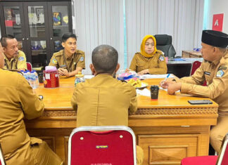 Pemkot Kendari Genjot PAD, Wakil Wali Kota Sudirman Pimpin Rapat Optimalisasi Pajak Pemkot Kendari Genjot PAD, Wakil Wali Kota Sudirman Pimpin Rapat Optimalisasi Pajak