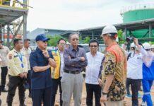 Gubernur Sultra Dampingi Menteri PU Tinjau Lokasi Pembangunan Jembatan Buton–Muna dan Aspal Buton Gubernur Sultra Dampingi Menteri PU Tinjau Lokasi Pembangunan Jembatan Buton–Muna dan Aspal Buton