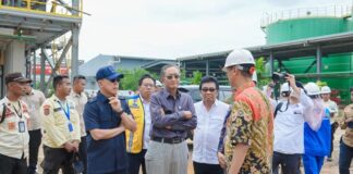 Gubernur Sultra Dampingi Menteri PU Tinjau Lokasi Pembangunan Jembatan Buton–Muna dan Aspal Buton Gubernur Sultra Dampingi Menteri PU Tinjau Lokasi Pembangunan Jembatan Buton–Muna dan Aspal Buton