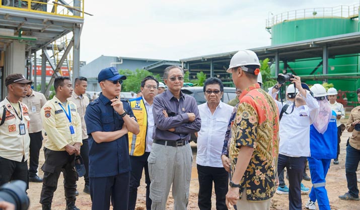ASR_aspal_buton Gubernur Sultra Dampingi Menteri PU Tinjau Lokasi Pembangunan Jembatan Buton–Muna dan Aspal Buton