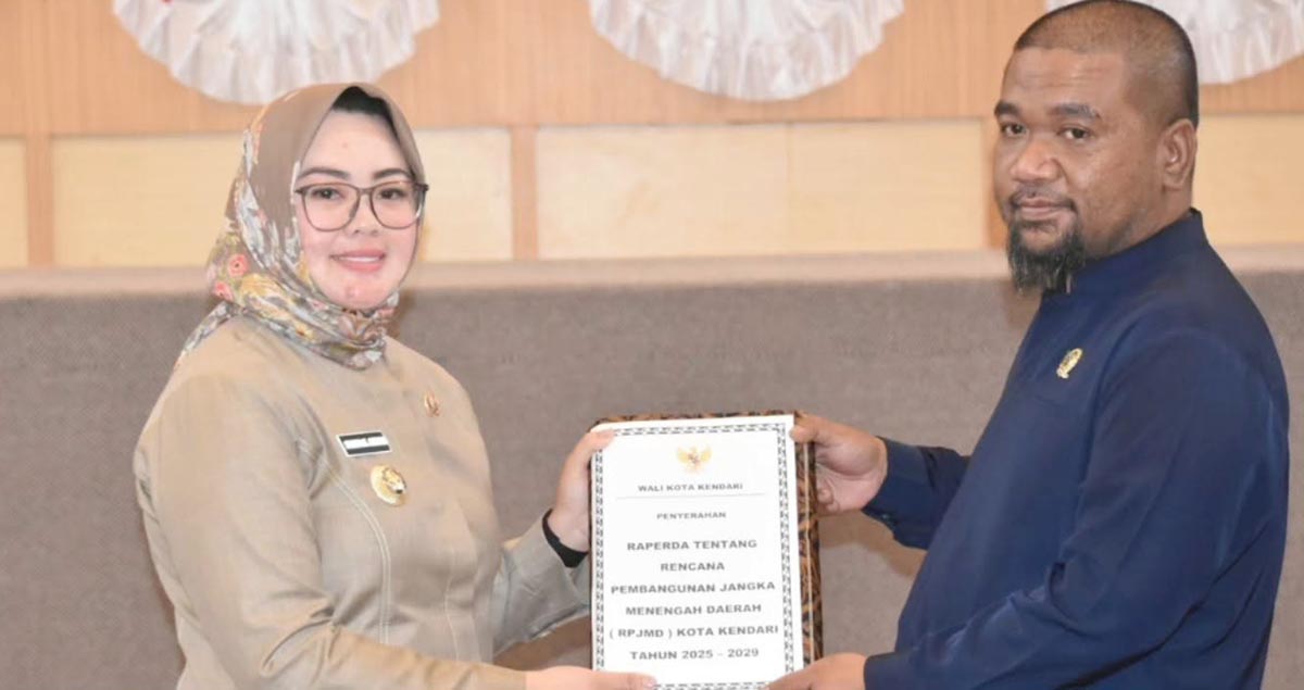 RPJMD_kendari Wali Kota Kendari Serahkan Raperda RPJMD 2025–2029 ke DPRD