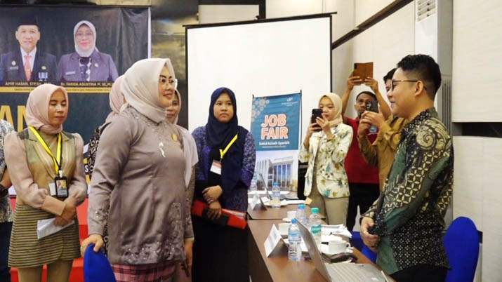 job_fair_kendari Job Fair Kendari 2025: Upaya Pemkot Tekan Pengangguran dan Buka Peluang Kerja