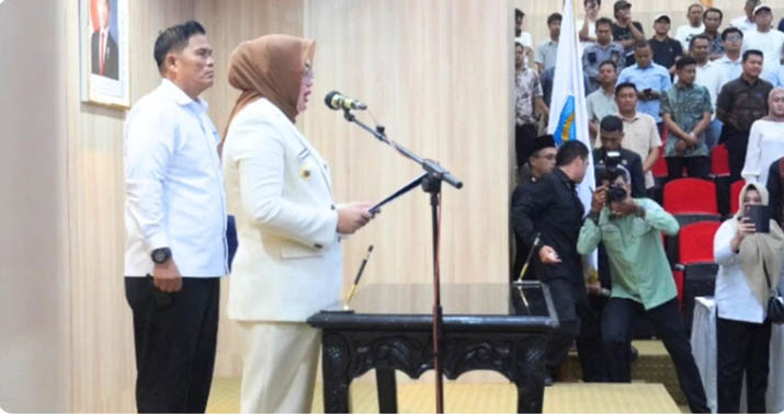 lantik_perumda Wali Kota Kendari Lantik Direksi dan Dewan Pengawas Tiga Perumda Periode 2025–2029