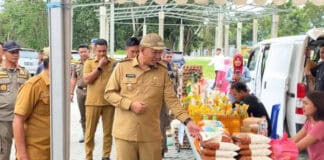 Pemkot Kendari Gelar Gerakan Pangan Murah, Tekan Lonjakan Harga Bahan Pokok Pemkot Kendari Gelar Gerakan Pangan Murah, Tekan Lonjakan Harga Bahan Pokok