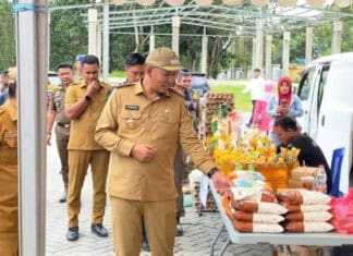 Pemkot Kendari Gelar Gerakan Pangan Murah, Tekan Lonjakan Harga Bahan Pokok Pemkot Kendari Gelar Gerakan Pangan Murah, Tekan Lonjakan Harga Bahan Pokok