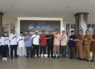 Tanggapi Keluhan Sopir Kontainer, DPRD Kendari Lakukan Kunjungan ke Pelindo IV Tanggapi Keluhan Sopir Kontainer, DPRD Kendari Lakukan Kunjungan ke Pelindo IV
