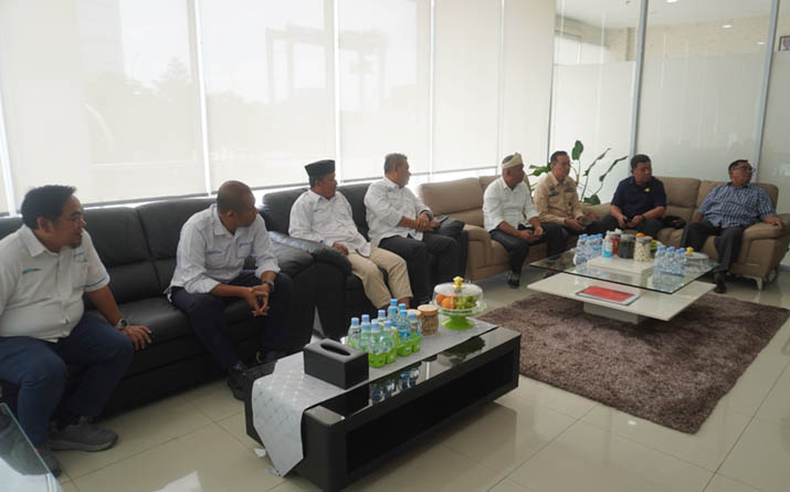 Tanggapi Keluhan Sopir Kontainer, DPRD Kendari Lakukan Kunjungan ke Pelindo IV