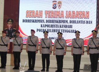 Kombes Pol Edwin Louis Sengka Resmi Jabat Kapolresta Kendari, Sejumlah Pejabat Utama Polda Sultra Turut Berganti Kombes Pol Edwin Louis Sengka Resmi Jabat Kapolresta Kendari, Sejumlah Pejabat Utama Polda Sultra Turut Berganti
