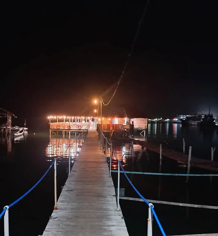 Rekomendasi 9 Coffee Shop di Kendari, dari View Laut hingga Mobil Klasik