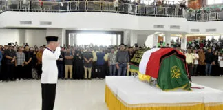 Baru 23 Hari Menjabat, Rektor UHO Prof. Armid Tutup Usia, Gubernur Sampaikan Duka Cita Baru 23 Hari Menjabat, Rektor UHO Prof. Armid Tutup Usia, Gubernur Sampaikan Duka Cita