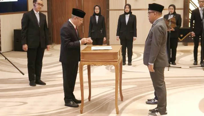pelantikan_prof_armid Prof Armid Resmi Dilantik sebagai Rektor UHO Kendari Periode 2025–2029