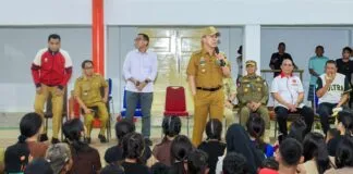 Pemprov Sultra dan Pemkab Wakatobi Fasilitasi Keberangkatan Tim Penari Kolosal ke Istana Negara Pemprov Sultra dan Pemkab Wakatobi Fasilitasi Keberangkatan Tim Penari Kolosal ke Istana Negara