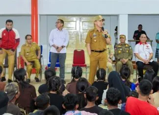 Pemprov Sultra dan Pemkab Wakatobi Fasilitasi Keberangkatan Tim Penari Kolosal ke Istana Negara Pemprov Sultra dan Pemkab Wakatobi Fasilitasi Keberangkatan Tim Penari Kolosal ke Istana Negara
