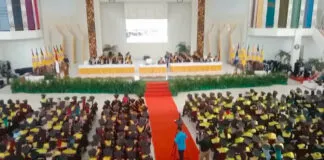 Prof. Armid Pimpin Wisuda Perdana sebagai Rektor UHO, 954 Lulusan Dikukuhkan Prof. Armid Pimpin Wisuda Perdana sebagai Rektor UHO, 954 Lulusan Dikukuhkan