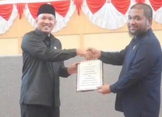 Sudirman Paparkan Fokus APBD Perubahan 2025: Pengentasan Kemiskinan hingga Infrastruktur Sudirman Paparkan Fokus APBD Perubahan 2025: Pengentasan Kemiskinan hingga Infrastruktur