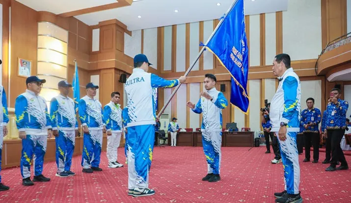 kontingen_sultra Pemprov Sultra Lepas 179 Kontingen untuk Berlaga di Pornas Korpri XVII Palembang