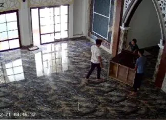 Kalah dalam Pemilihan RT, Warga di Kendari Tarik Mimbar Masjid Kalah dalam Pemilihan RT, Warga di Kendari Tarik Mimbar Masjid