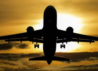 Pesawat ATR 400 Indonesia Air Transport Hilang Kontak di Wilayah Maros Pesawat ATR 400 Indonesia Air Transport Hilang Kontak di Wilayah Maros