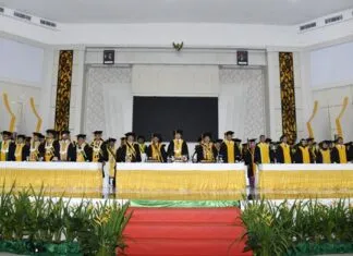 UHO Gelar Wisuda Kedua 2026, Rektor Umumkan Kebijakan Baru dan Lulusan Terbaik UHO Gelar Wisuda Kedua 2026, Rektor Umumkan Kebijakan Baru dan Lulusan Terbaik