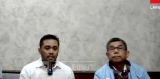 Didakwa Mark-Up Video Profil Desa, Amsal Sitepu Menangis di DPR Minta Keadilan Didakwa Mark-Up Video Profil Desa, Amsal Sitepu Menangis di DPR Minta Keadilan