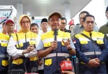 “Kalau Masak Pakai LPG, Jangan Kompornya Boros” Bahlil Ajak Rakyat Hemat Gas di Tengah Ancaman Krisis Energi "Kalau Masak Pakai LPG, Jangan Kompornya Boros" Bahlil Ajak Rakyat Hemat Gas di Tengah Ancaman Krisis Energi