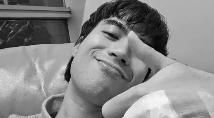 Musisi Vidi Aldiano Meninggal Dunia, Ucapan Duka Membanjiri Media Sosial Musisi Vidi Aldiano Meninggal Dunia, Ucapan Duka Membanjiri Media Sosial