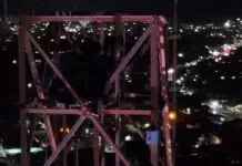 Aksi Nekat Pelajar di Kolaka Panjat Menara Seluler, Berhasil Dievakuasi Tim SAR Aksi Nekat Pelajar di Kolaka Panjat Menara Seluler, Berhasil Dievakuasi Tim SAR