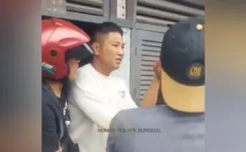 Polisi Tangkap Oknum Preman Usai Viral Siram Bensin ke Warung Warga Polisi Tangkap Oknum Preman Usai Viral Siram Bensin ke Warung Warga