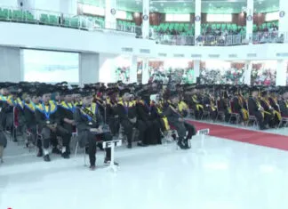 Luluskan 702 Wisudawan, Plt Rektor UHO: Jangan Fokus pada Kompetitor, Fokus pada Mimpi Luluskan 702 Wisudawan, Plt Rektor UHO: Jangan Fokus pada Kompetitor, Fokus pada Mimpi