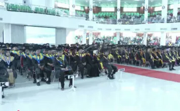 Luluskan 702 Wisudawan, Plt Rektor UHO: Jangan Fokus pada Kompetitor, Fokus pada Mimpi Luluskan 702 Wisudawan, Plt Rektor UHO: Jangan Fokus pada Kompetitor, Fokus pada Mimpi