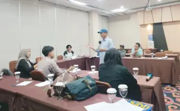 Warga Lingkar Tambang di Sultra Ikuti Pelatihan Jurnalisme Warga Bersama AJI dan WALHI Warga Lingkar Tambang di Sultra Ikuti Pelatihan Jurnalisme Warga Bersama AJI dan WALHI