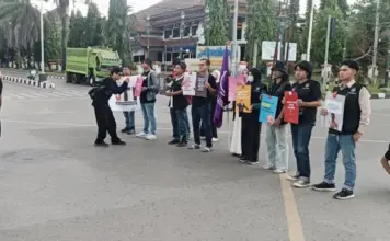 AJI Kendari Gelar Aksi May Day, Soroti Kesejahteraan dan Perlindungan Jurnalis AJI Kendari Gelar Aksi May Day, Soroti Kesejahteraan dan Perlindungan Jurnalis