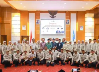 Gubernur Sultra Lepas 37 Petugas Haji, Siap Layani Jemaah di Tanah Suci Gubernur Sultra Lepas 37 Petugas Haji, Siap Layani Jemaah di Tanah Suci