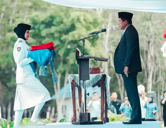 Hugua Pimpin Upacara Hari Lahir Pancasila 2026, Tegaskan Pentingnya Persatuan dan Perdamaian Hugua Pimpin Upacara Hari Lahir Pancasila 2026, Tegaskan Pentingnya Persatuan dan Perdamaian