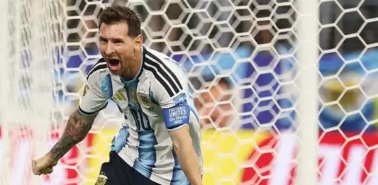 Lionel Messi Pecahkan Rekor Piala Dunia, Argentina Amankan Tiket ke Babak 32 Besar Lionel Messi Pecahkan Rekor Piala Dunia, Argentina Amankan Tiket ke Babak 32 Besar