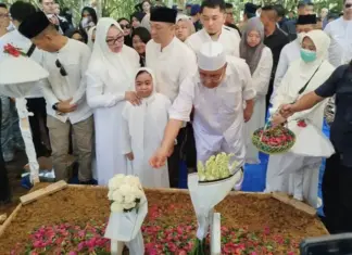 Tokoh Perempuan Sultra Sri Yastin Asrun Tutup Usia, Dimakamkan di Konawe Tokoh Perempuan Sultra Sri Yastin Asrun Tutup Usia, Dimakamkan di Konawe