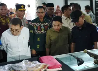 Fadli Zon: Sultra Kini Diakui Miliki Lukisan Purba Tertua di Dunia Fadli Zon: Sultra Kini Diakui Miliki Lukisan Purba Tertua di Dunia