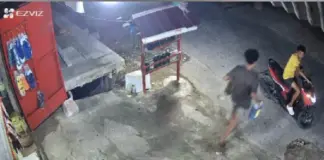Terekam CCTV, Dua Jeriken Pertalite Milik Pedagang Eceran di Kendari Digondol Maling Terekam CCTV, Dua Jeriken Pertalite Milik Pedagang Eceran di Kendari Digondol Maling