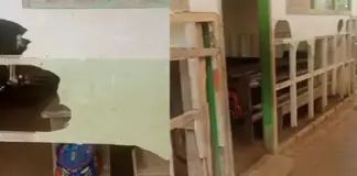 Potret Memprihatinkan SDN 13 Lasusua Kolut Viral, Siswa Belajar di Kelas Beralas Tanah Potret Memprihatinkan SDN 13 Lasusua Kolut Viral, Siswa Belajar di Kelas Beralas Tanah